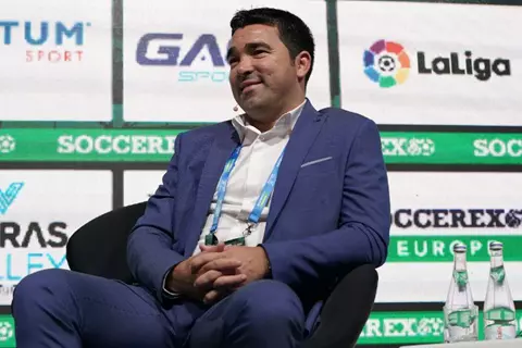 سبورت: 4 تحديات أمام ديكو في برشلونة بعد إغلاق الميركاتو